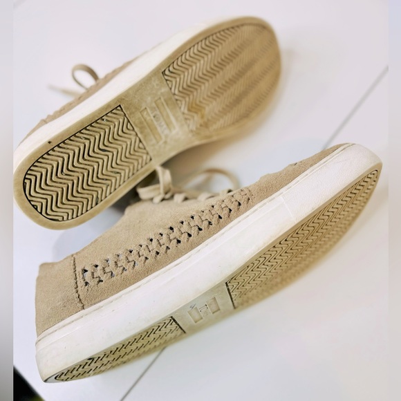 TOMS Suede Sneakers Lenox Desert Taupe SZ 10 EUC - Picture 11 of 16